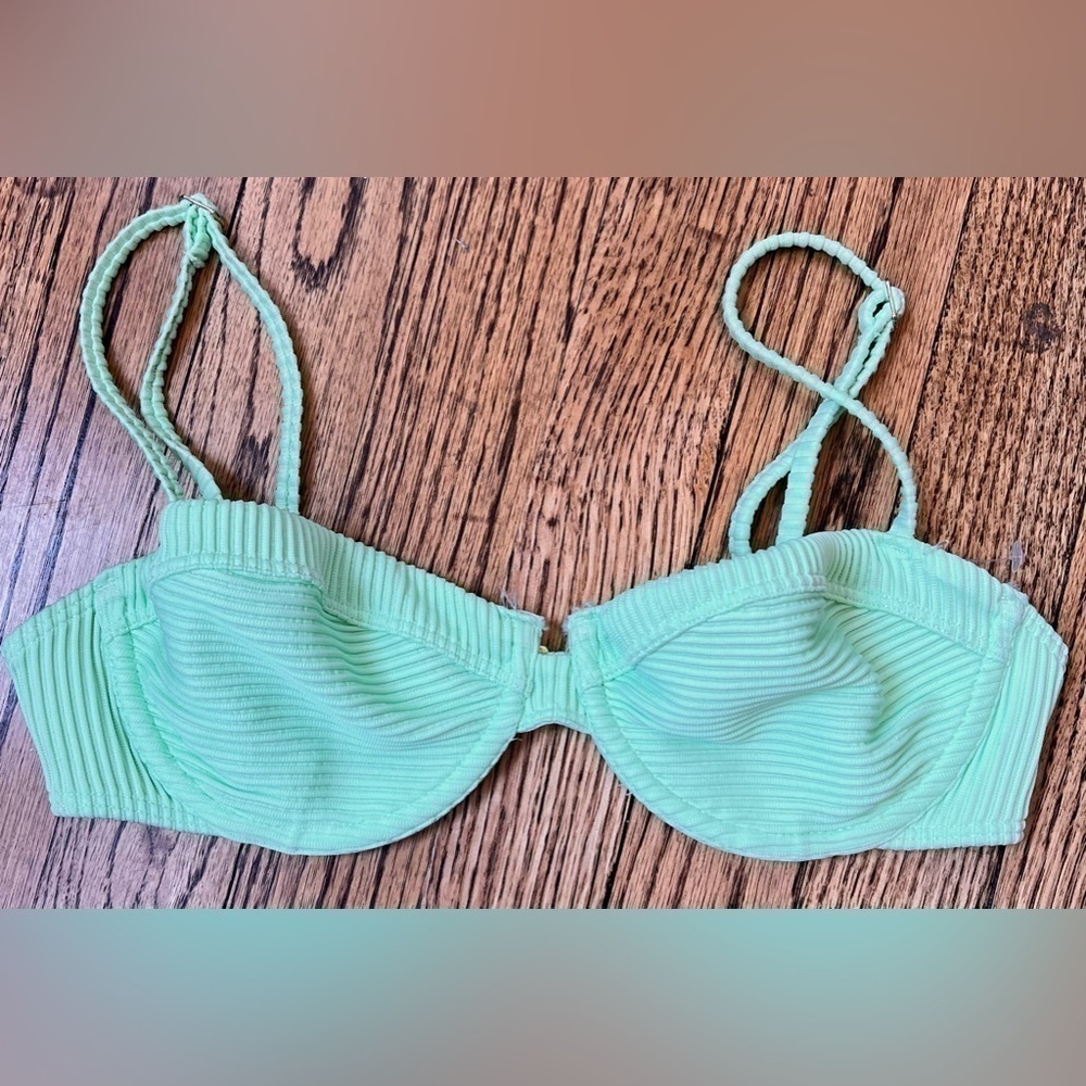 Hollister Swimsuit Bikini Top Size XS Mint Green Wired No Pad Vacation Summer